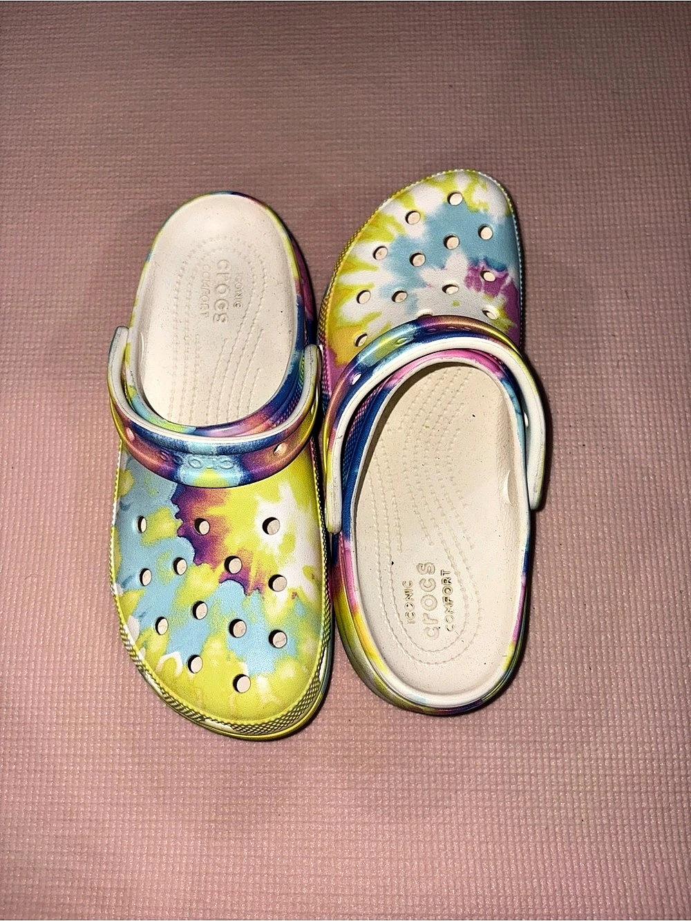 Crocs Classic Tie-Dye Graphic Clog Multicolor & Blue US 6 / 9